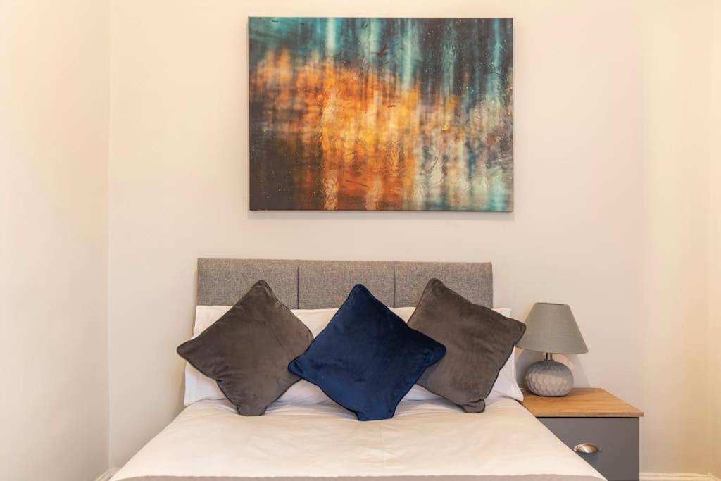3-Bedroom Home In Liverpool L15 With Free Parking Exterior foto